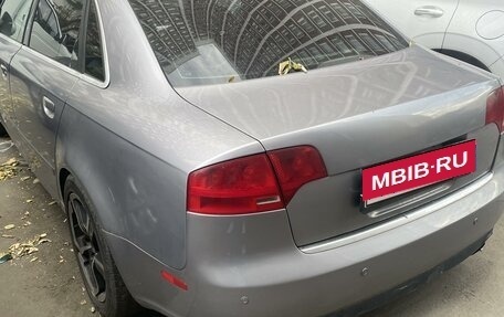 Audi A4, 2004 год, 840 000 рублей, 9 фотография