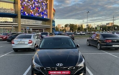 Hyundai Elantra, 2022 год, 2 750 000 рублей, 6 фотография