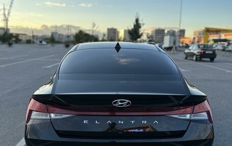 Hyundai Elantra, 2022 год, 2 750 000 рублей, 8 фотография