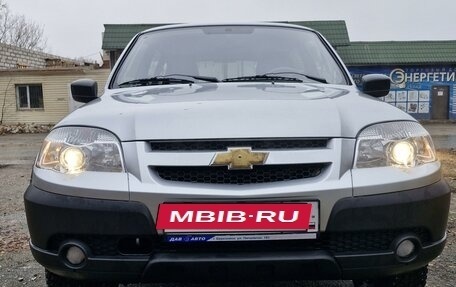 Chevrolet Niva I рестайлинг, 2018 год, 870 000 рублей, 3 фотография