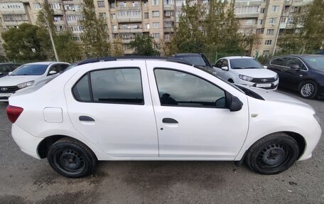 Renault Logan II, 2017 год, 489 000 рублей, 4 фотография