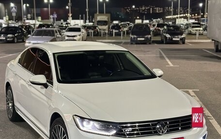 Volkswagen Passat B8 рестайлинг, 2018 год, 2 440 000 рублей, 13 фотография