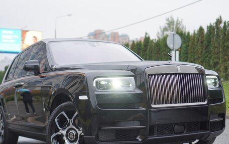 Rolls-Royce Cullinan, 2024 год, 67 000 000 рублей, 7 фотография