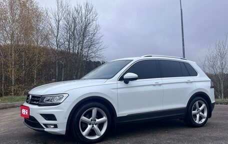 Volkswagen Tiguan II, 2017 год, 2 700 000 рублей, 1 фотография