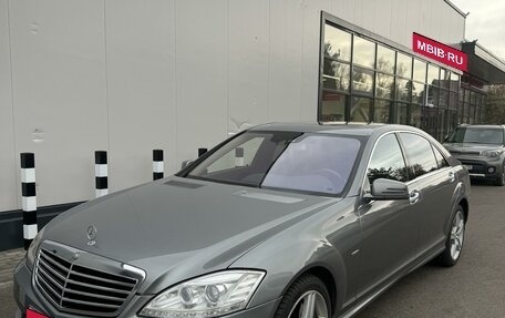 Mercedes-Benz S-Класс, 2011 год, 2 800 000 рублей, 1 фотография