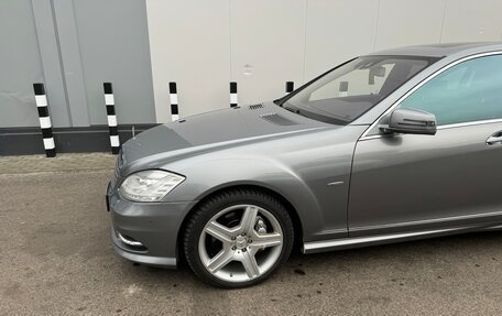 Mercedes-Benz S-Класс, 2011 год, 2 800 000 рублей, 21 фотография