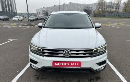 Volkswagen Tiguan II, 2017 год, 3 350 000 рублей, 2 фотография