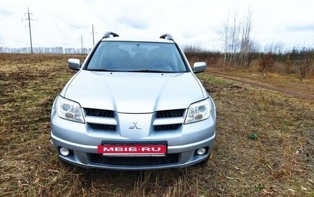 Mitsubishi Outlander III рестайлинг 3, 2006 год, 554 000 рублей, 3 фотография