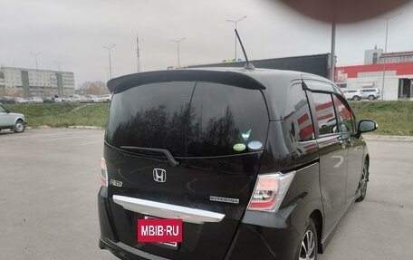 Honda Freed I, 2012 год, 1 200 000 рублей, 2 фотография