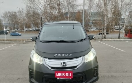 Honda Freed I, 2012 год, 1 200 000 рублей, 7 фотография