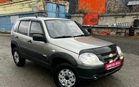 Chevrolet Niva I рестайлинг, 2015 год, 599 000 рублей, 3 фотография