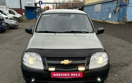 Chevrolet Niva I рестайлинг, 2015 год, 599 000 рублей, 2 фотография