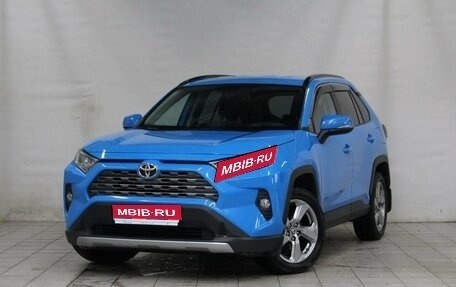 Toyota RAV4, 2021 год, 4 150 000 рублей, 1 фотография