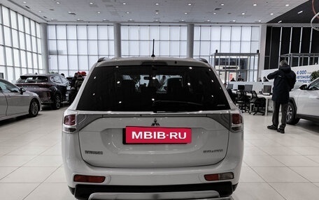 Mitsubishi Outlander III рестайлинг 3, 2012 год, 1 650 000 рублей, 6 фотография