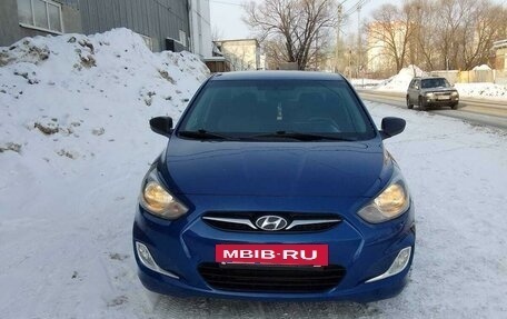 Hyundai Solaris II рестайлинг, 2012 год, 600 000 рублей, 4 фотография