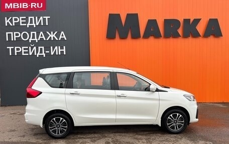 Suzuki Ertiga II, 2024 год, 2 750 000 рублей, 2 фотография