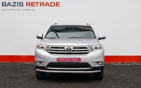 Toyota Highlander III, 2011 год, 2 100 000 рублей, 2 фотография