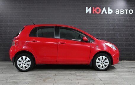 Toyota Yaris III рестайлинг, 2007 год, 690 000 рублей, 9 фотография