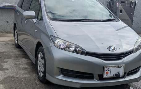 Toyota Wish II, 2011 год, 760 000 рублей, 2 фотография