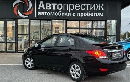 Hyundai Solaris II рестайлинг, 2012 год, 860 000 рублей, 4 фотография