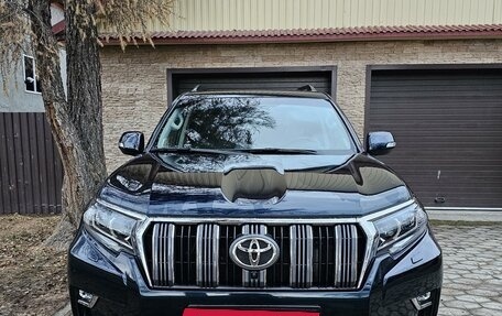 Toyota Land Cruiser Prado 150 рестайлинг 2, 2018 год, 7 520 000 рублей, 2 фотография