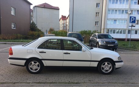 Mercedes-Benz C-Класс, 1995 год, 410 000 рублей, 5 фотография