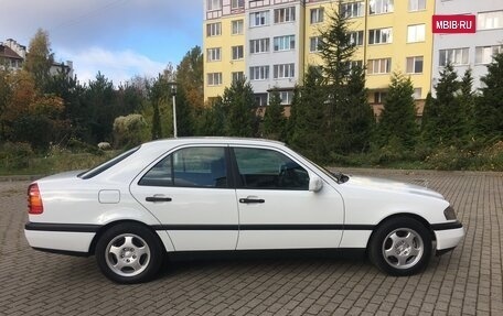 Mercedes-Benz C-Класс, 1995 год, 410 000 рублей, 3 фотография