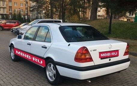 Mercedes-Benz C-Класс, 1995 год, 410 000 рублей, 4 фотография