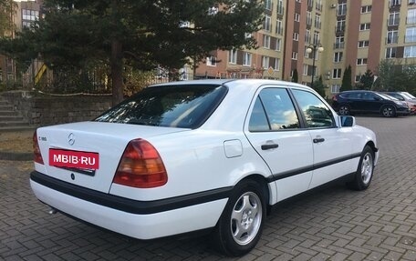 Mercedes-Benz C-Класс, 1995 год, 410 000 рублей, 8 фотография