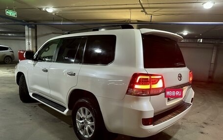 Toyota Land Cruiser 200, 2018 год, 6 450 000 рублей, 12 фотография