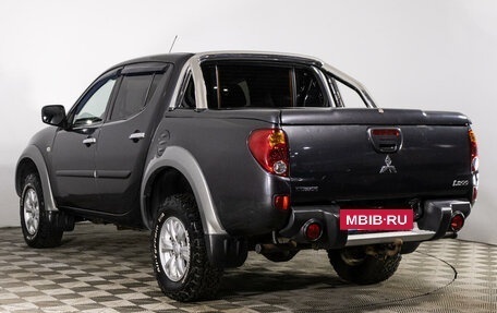 Mitsubishi L200 IV рестайлинг, 2013 год, 1 989 000 рублей, 7 фотография