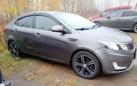 KIA Rio III рестайлинг, 2014 год, 950 000 рублей, 4 фотография