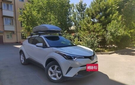 Toyota C-HR I рестайлинг, 2019 год, 2 950 000 рублей, 2 фотография