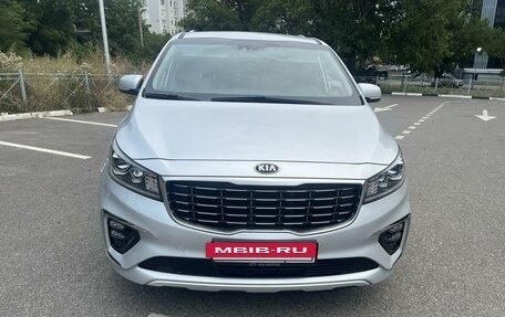 KIA Carnival III, 2018 год, 3 100 000 рублей, 6 фотография