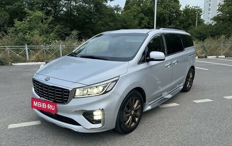 KIA Carnival III, 2018 год, 3 100 000 рублей, 7 фотография