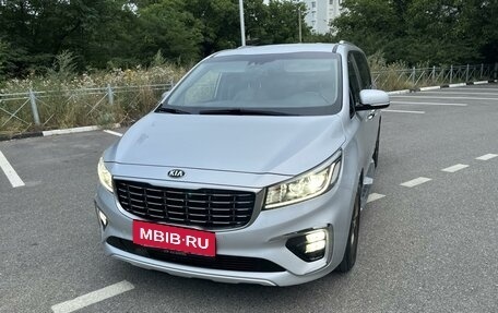 KIA Carnival III, 2018 год, 3 100 000 рублей, 13 фотография