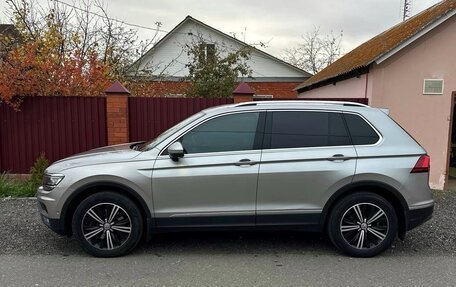 Volkswagen Tiguan II, 2017 год, 2 640 000 рублей, 3 фотография