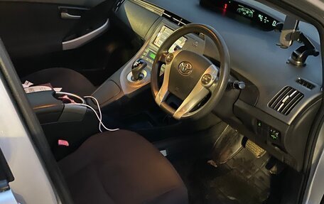 Toyota Prius, 2012 год, 1 530 000 рублей, 6 фотография