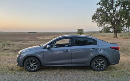 KIA Rio IV, 2017 год, 1 300 000 рублей, 5 фотография