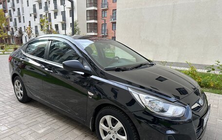 Hyundai Solaris II рестайлинг, 2011 год, 695 000 рублей, 9 фотография