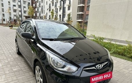 Hyundai Solaris II рестайлинг, 2011 год, 695 000 рублей, 10 фотография