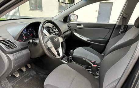 Hyundai Solaris II рестайлинг, 2011 год, 695 000 рублей, 16 фотография