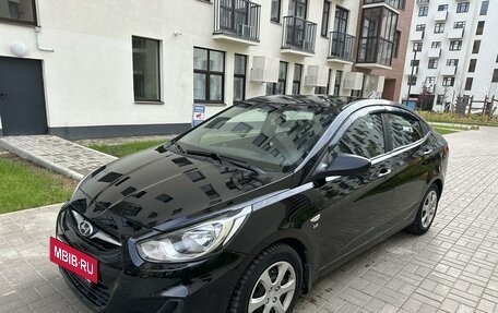 Hyundai Solaris II рестайлинг, 2011 год, 695 000 рублей, 26 фотография