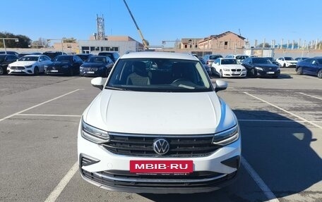 Volkswagen Tiguan II, 2021 год, 2 925 000 рублей, 2 фотография