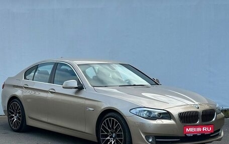 BMW 5 серия, 2012 год, 2 500 000 рублей, 3 фотография