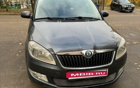 Skoda Fabia II, 2010 год, 670 000 рублей, 2 фотография