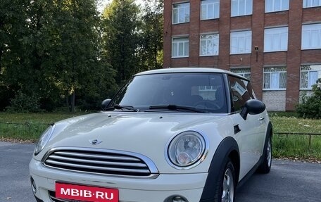 MINI Hatch, 2009 год, 600 000 рублей, 1 фотография