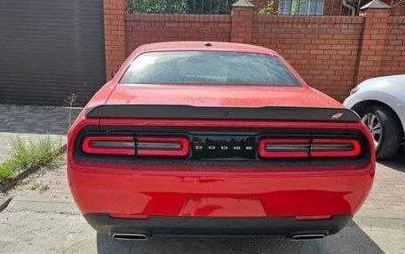 Dodge Challenger III рестайлинг 2, 2023 год, 7 000 000 рублей, 6 фотография