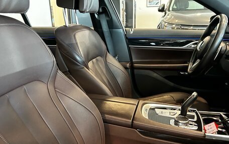 BMW 7 серия, 2018 год, 3 500 000 рублей, 20 фотография