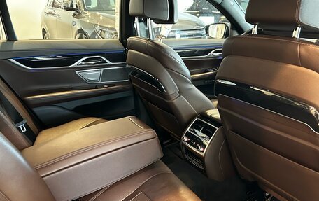 BMW 7 серия, 2018 год, 3 500 000 рублей, 18 фотография